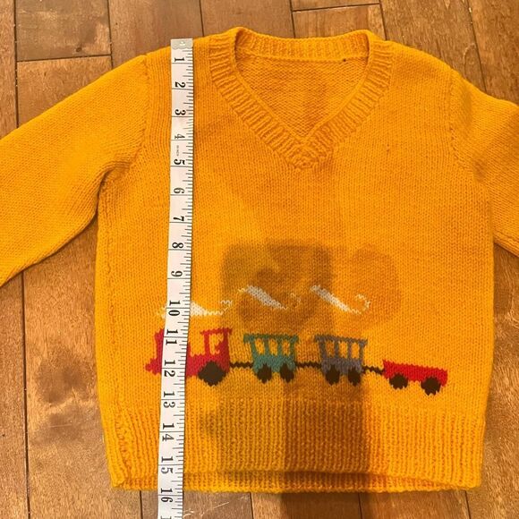 Vintage handmade Yellow Knit Sweater with Train Design - Picture 11 of 11
